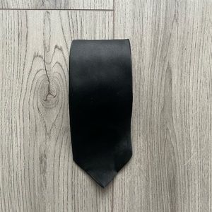 NEW POST! - Silk-like tie